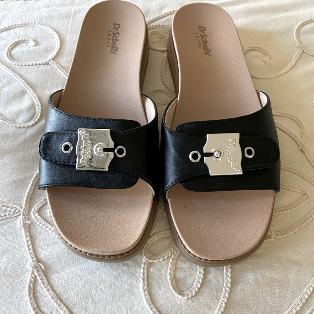 NWOT Dr. Scholl’s Buckle Slides